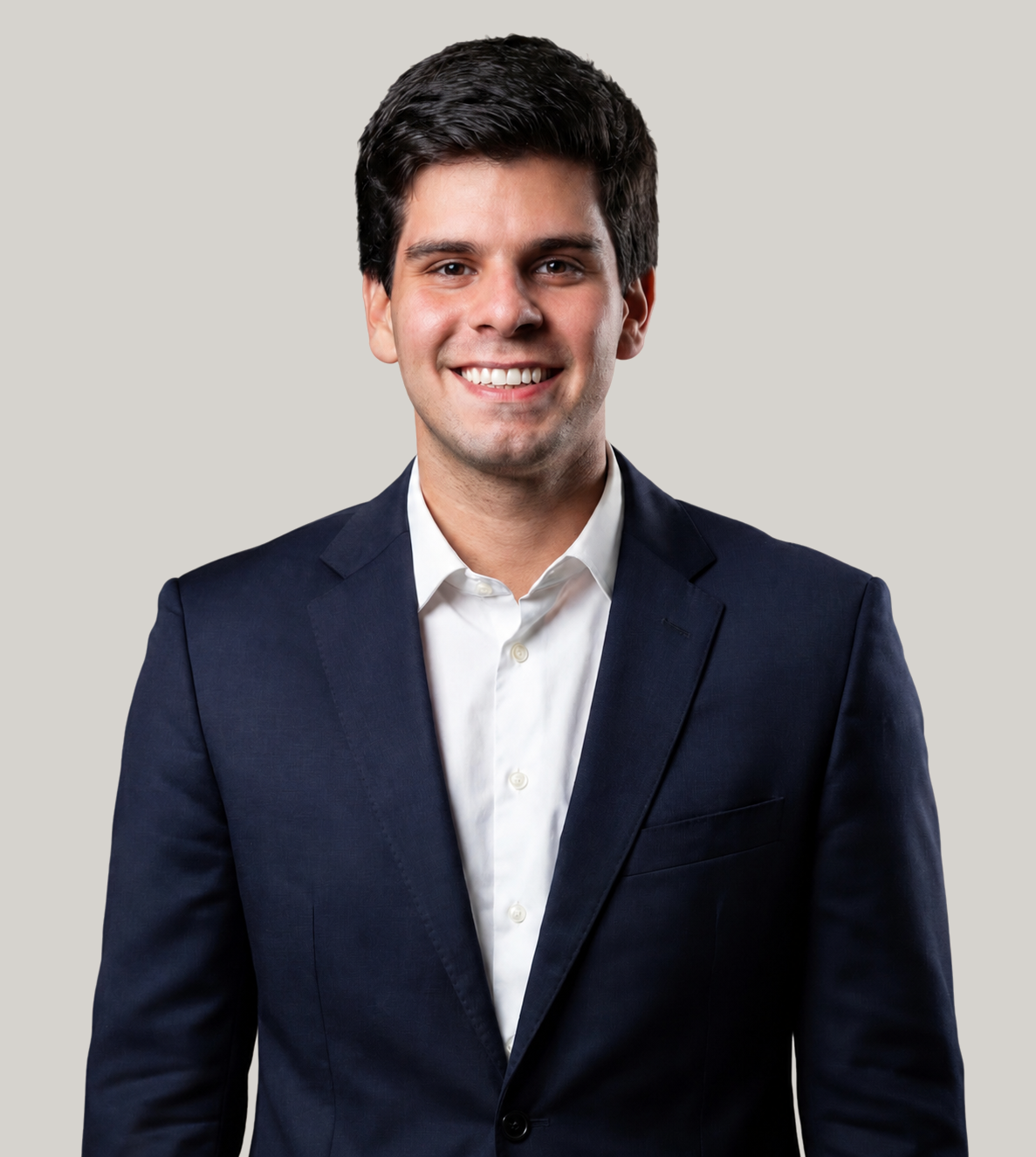 Retrato editorial do consultor Henrique Campos de Oliveira